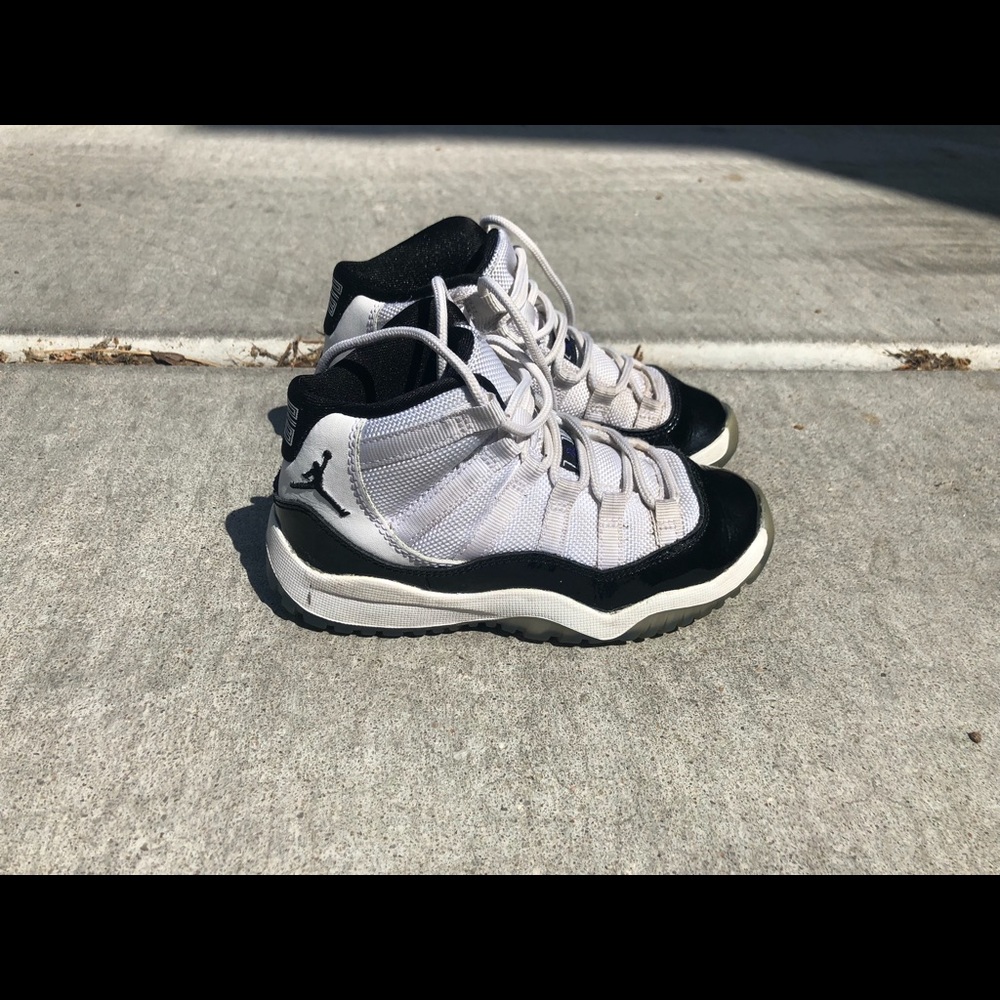 Jordan retro 11 “concords”